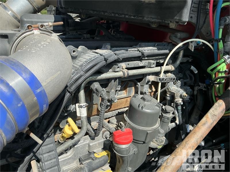 Kenworth T880 شاحنات قلابة