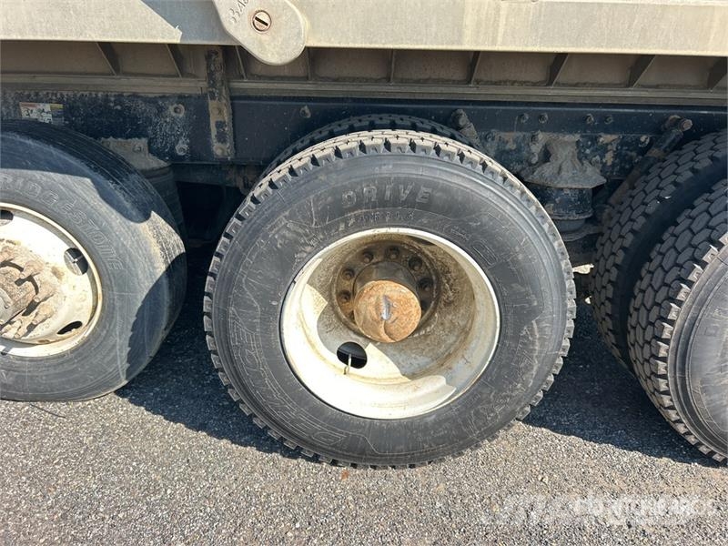 Kenworth T880 ダンプ