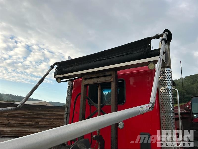 Kenworth T880 شاحنات لوادر