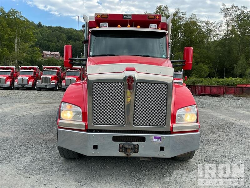 Kenworth T880 شاحنات قلابة