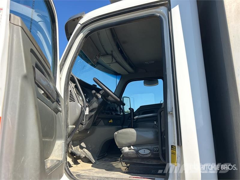 Kenworth T880 ダンプ