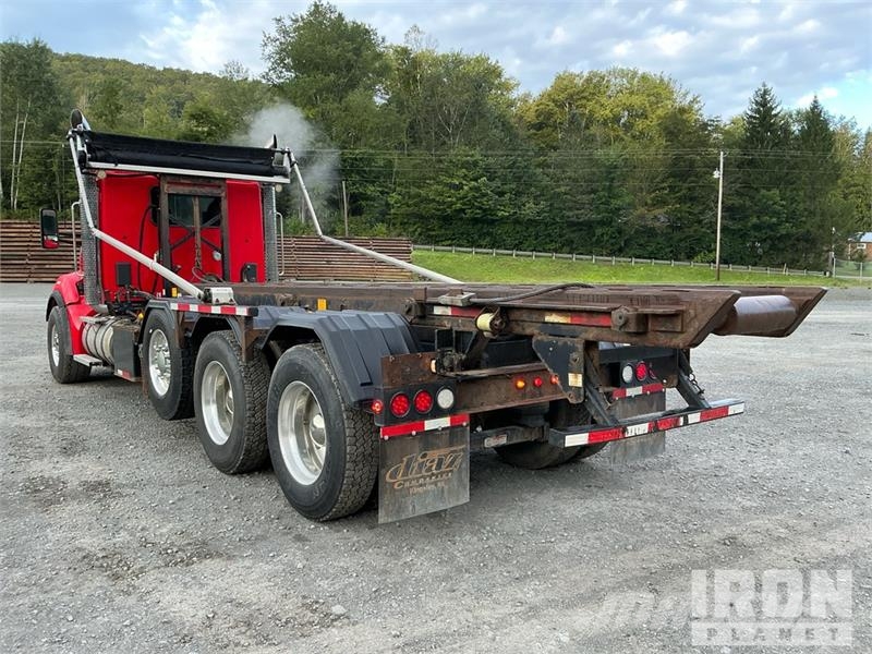 Kenworth T880 شاحنات لوادر