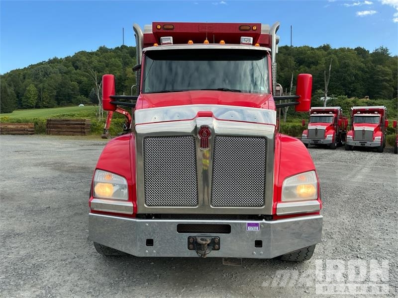 Kenworth T880 شاحنات قلابة