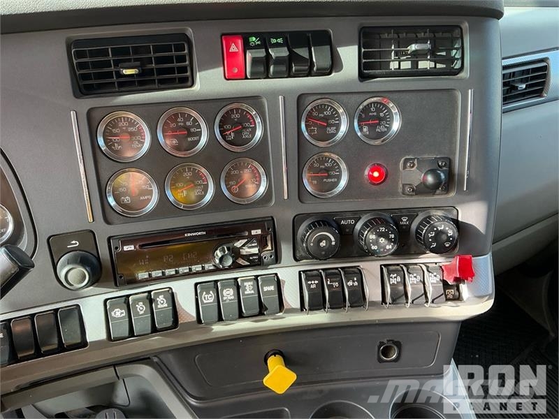 Kenworth T880 شاحنات قلابة