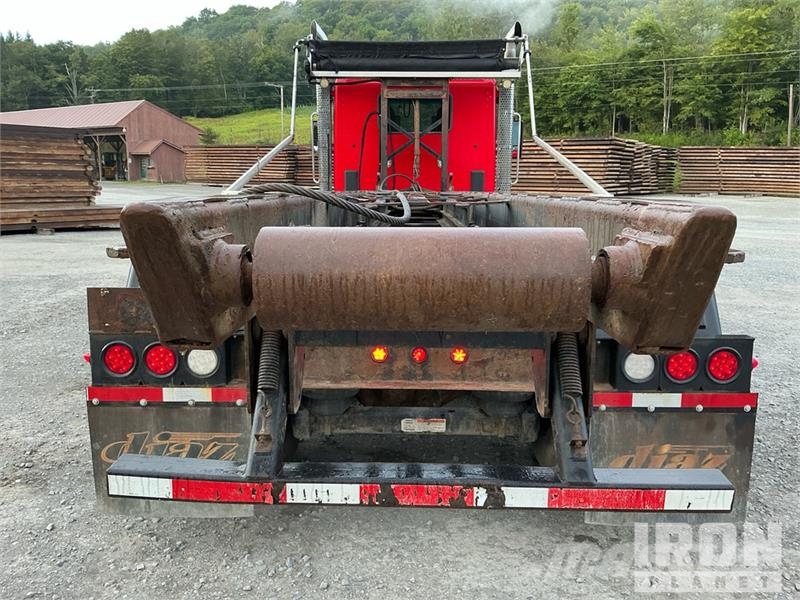 Kenworth T880 شاحنات لوادر