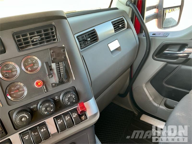Kenworth T880 شاحنات قلابة