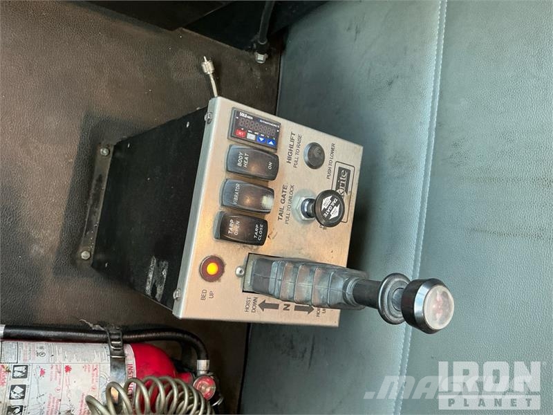 Kenworth T880 شاحنات قلابة