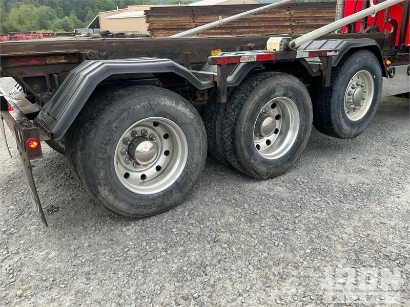 Kenworth T880 شاحنات لوادر