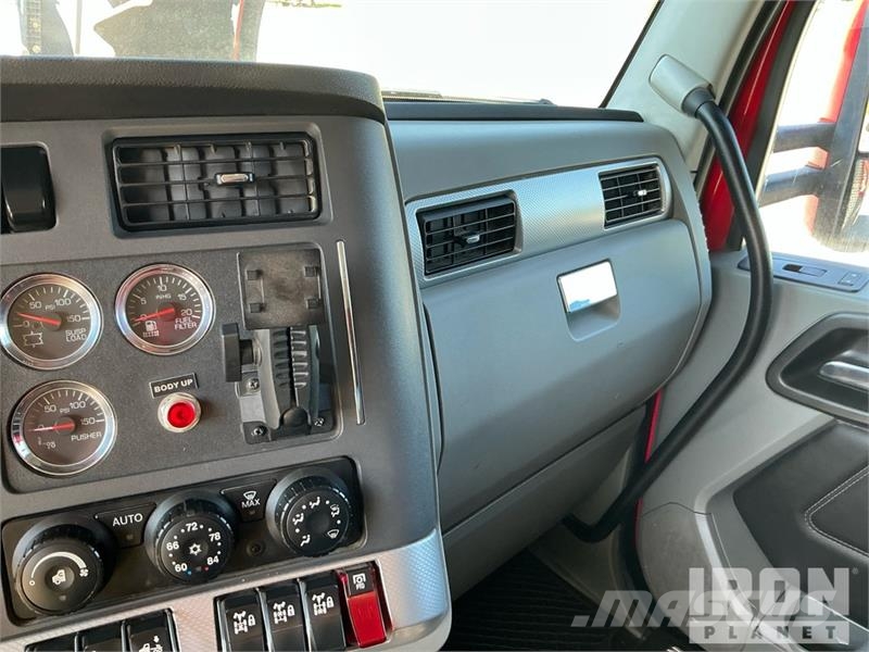 Kenworth T880 شاحنات قلابة