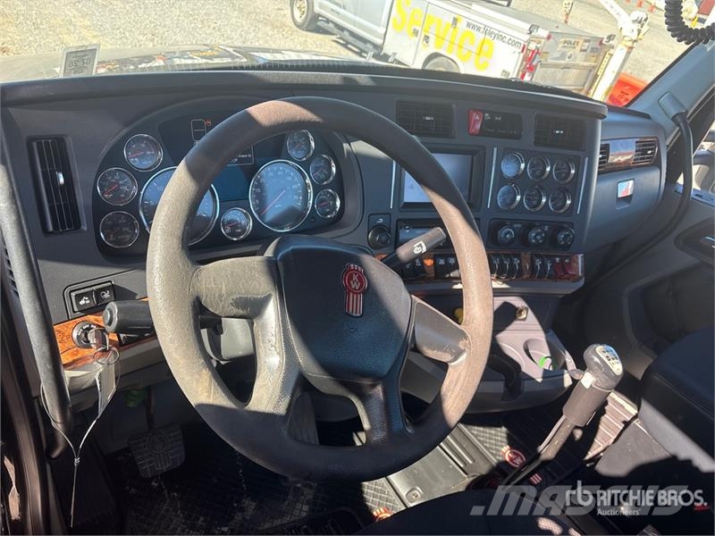 Kenworth T880 Trekkers