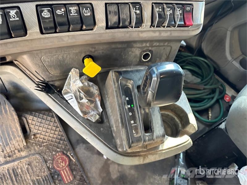 Kenworth T880 Tipper trucks