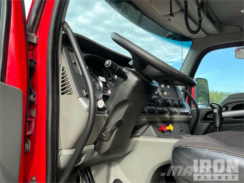 Kenworth T880 شاحنات قلابة