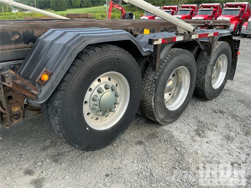 Kenworth T880 شاحنات لوادر