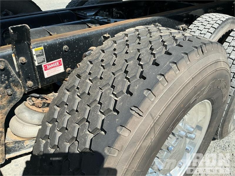Kenworth T880 شاحنات قلابة