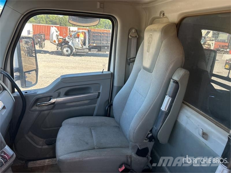Kenworth T880 ダンプ