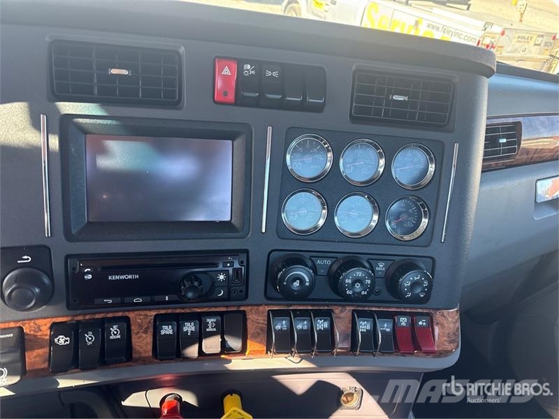 Kenworth T880 Trekkers