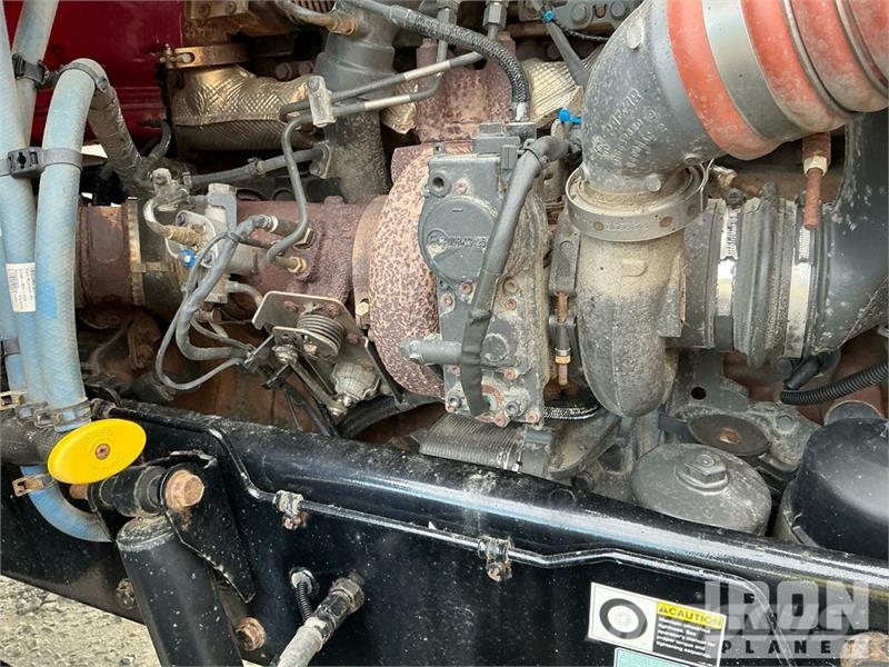 Kenworth T880 شاحنات لوادر