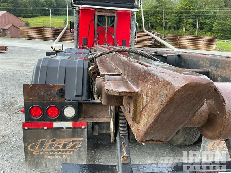 Kenworth T880 شاحنات لوادر