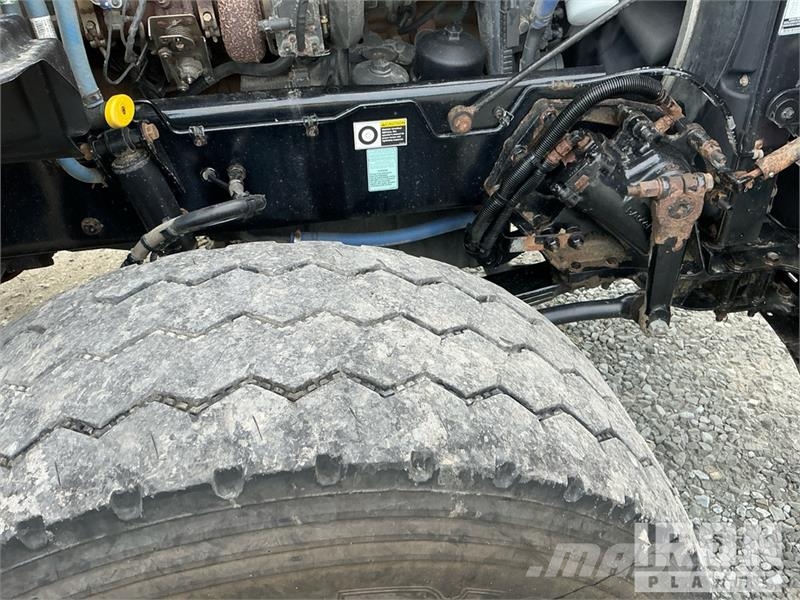 Kenworth T880 شاحنات لوادر