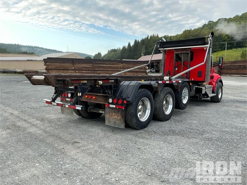 Kenworth T880 شاحنات لوادر