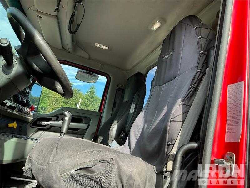 Kenworth T880 شاحنات قلابة
