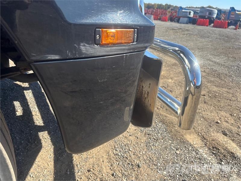 Kenworth T880 Trekkers