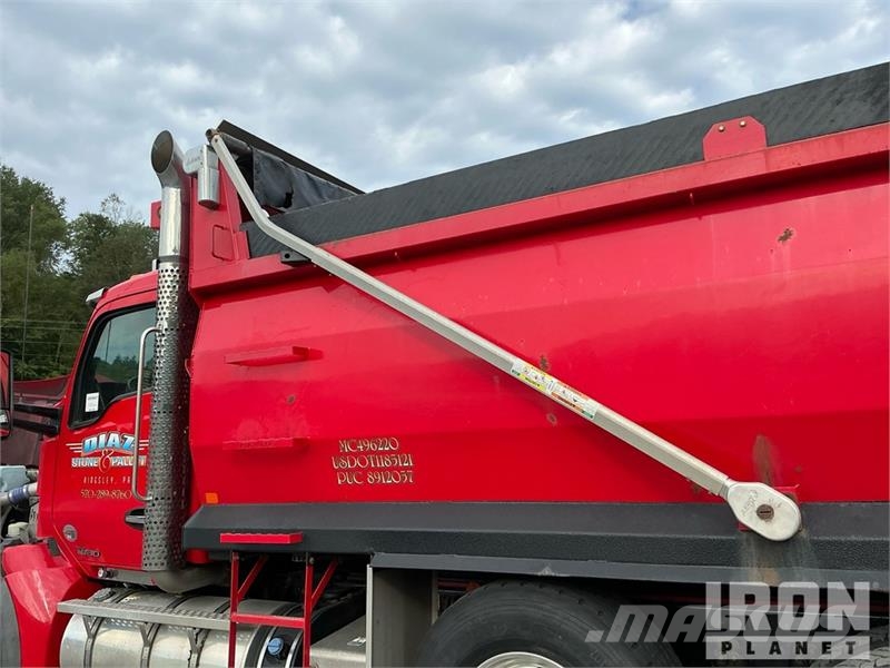Kenworth T880 شاحنات قلابة