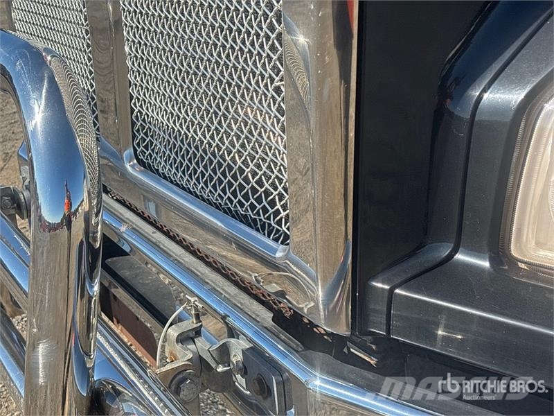 Kenworth T880 Trekkers