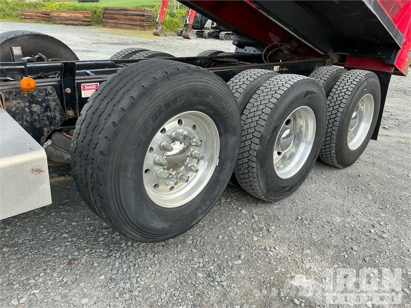 Kenworth T880 شاحنات قلابة