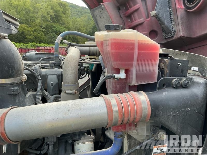Kenworth T880 شاحنات قلابة