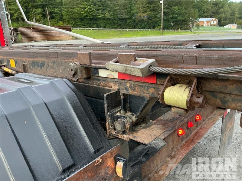 Kenworth T880 شاحنات لوادر