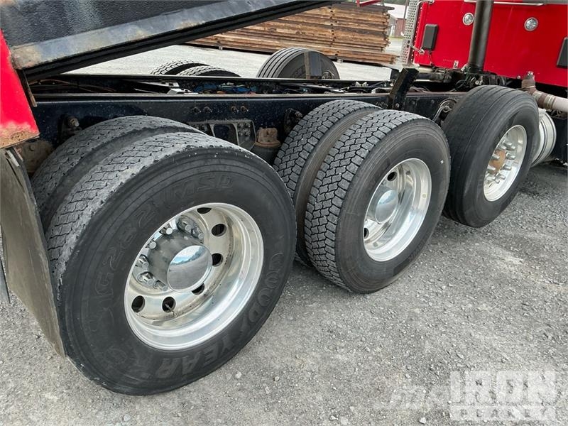 Kenworth T880 شاحنات قلابة