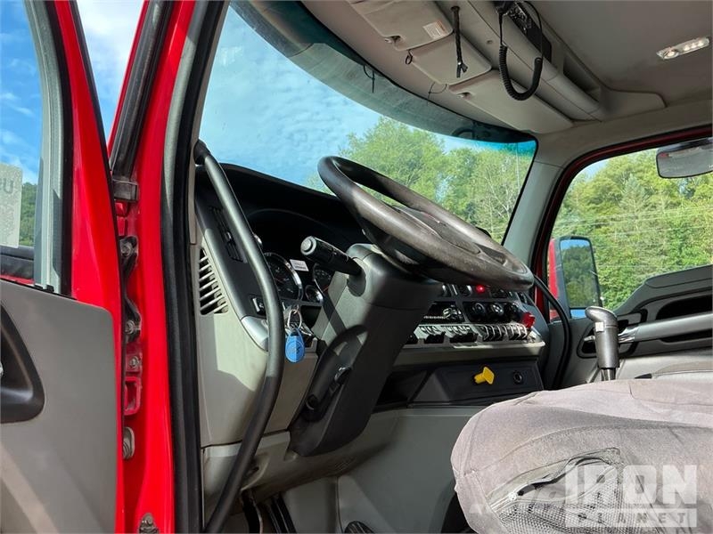Kenworth T880 شاحنات قلابة