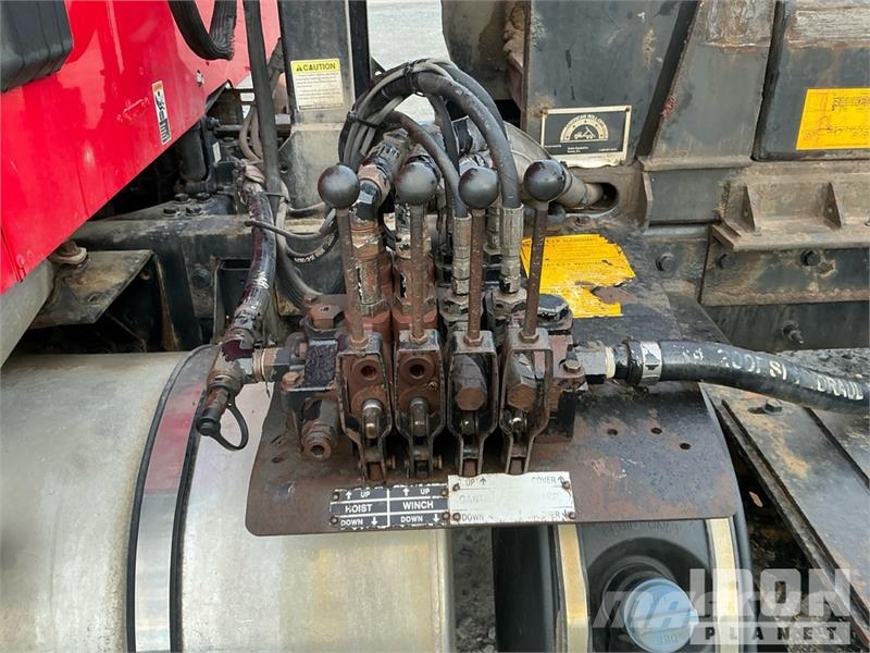 Kenworth T880 شاحنات لوادر