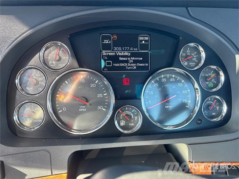 Kenworth T880 Trekkers