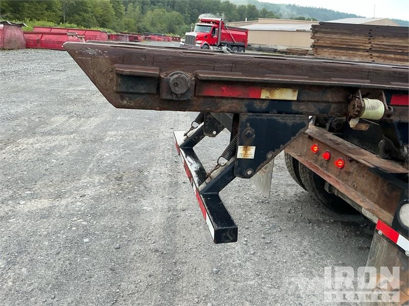 Kenworth T880 شاحنات لوادر