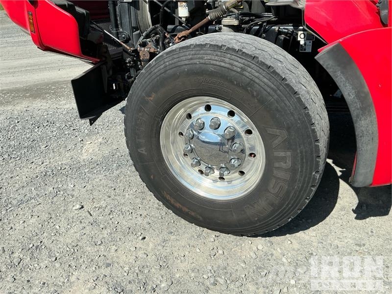 Kenworth T880 شاحنات قلابة