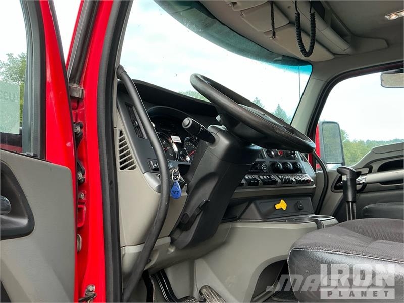 Kenworth T880 شاحنات قلابة