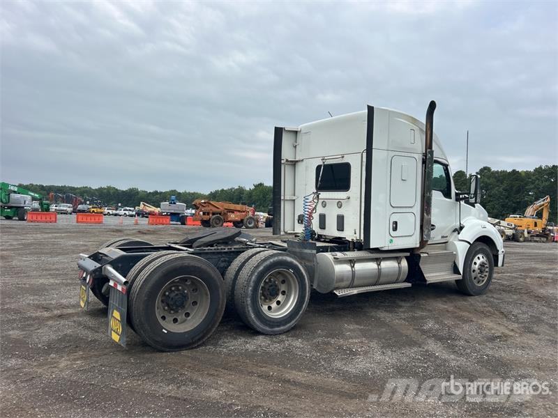 Kenworth T880 Prime Movers