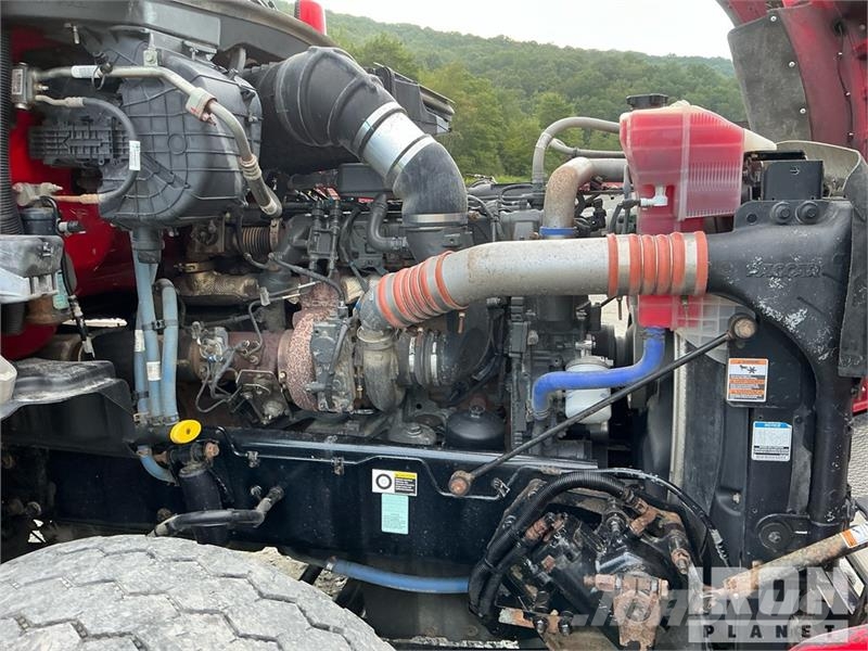 Kenworth T880 شاحنات لوادر