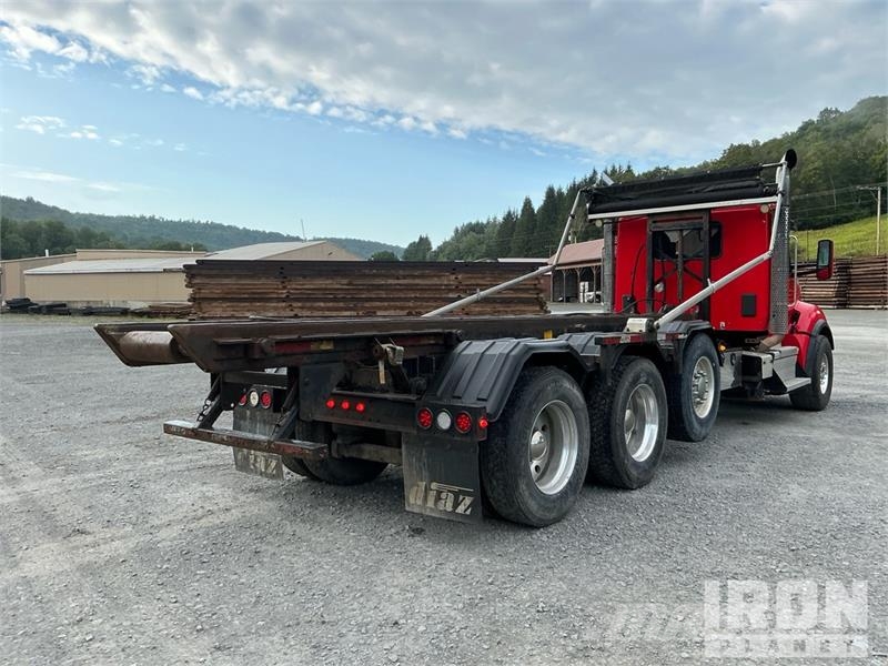 Kenworth T880 شاحنات لوادر
