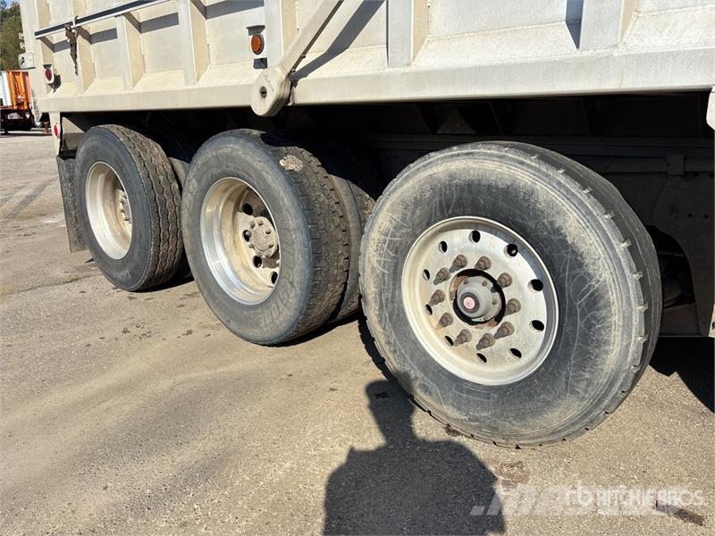 Kenworth T880 Tipper trucks