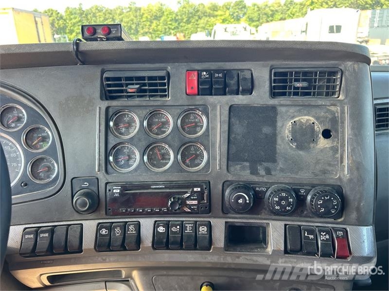 Kenworth T880 ダンプ