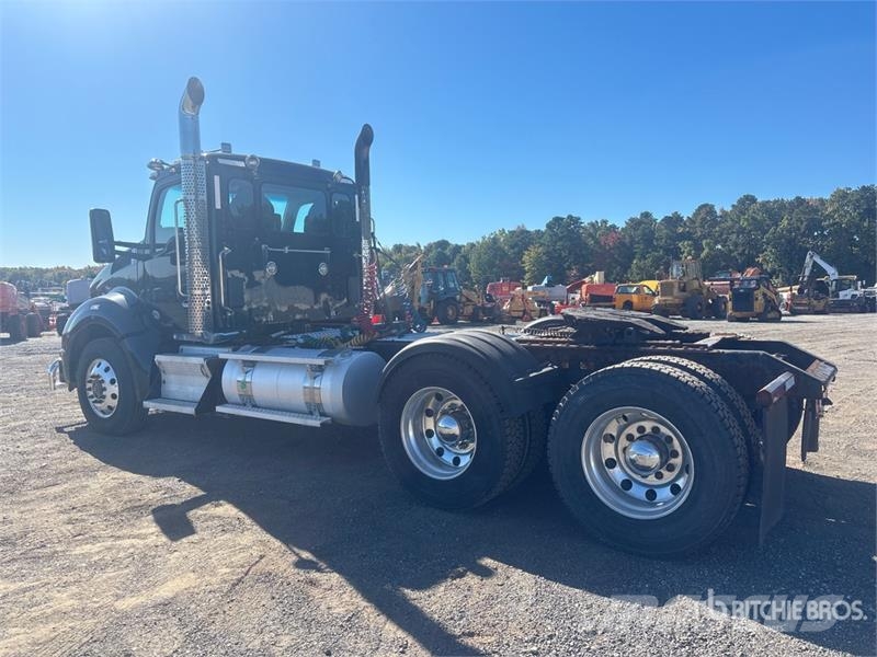 Kenworth T880 Trekkers
