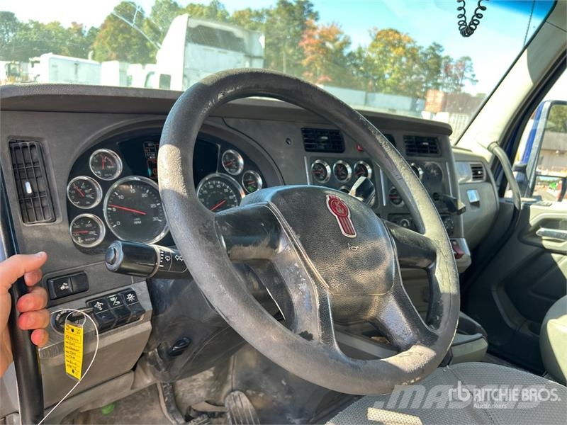 Kenworth T880 8x4 Tanker Truck Automobilinės cisternos
