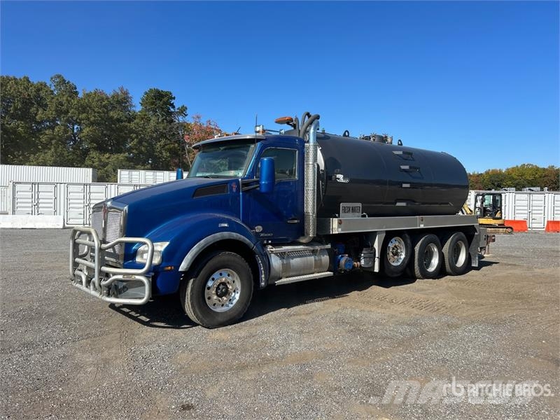 Kenworth T880 8x4 Tanker Truck Automobilinės cisternos