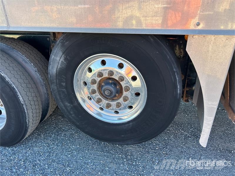 Kenworth T880 8x4 Tanker Truck Automobilinės cisternos