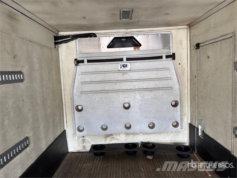Kidron 28RTPGASEW96SP 28 ft x 102 in S/A Refrigerated Tra Temperature controlled semi-trailers