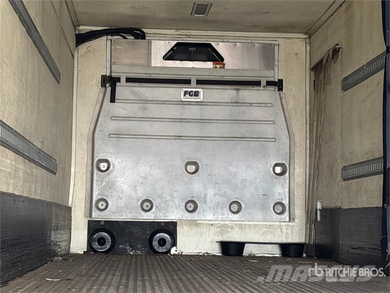 Kidron 28RTPGASEW96SP 28 ft x 102 in T/A Refrigerated Tra Temperature controlled semi-trailers