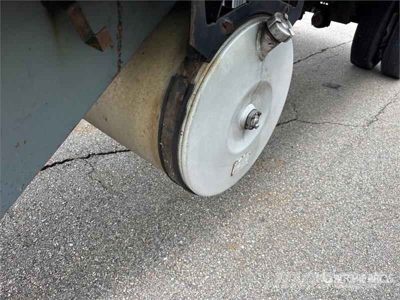 Kidron 28RTPGASEW96SP 28 ft x 102 in S/A Refrigerated Tra Temperature controlled semi-trailers